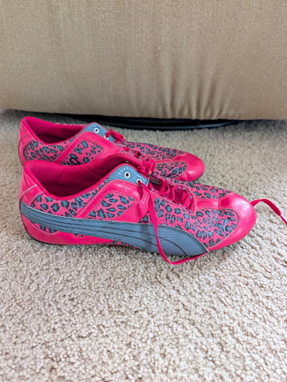PUMA Women's Pink/Gray Leopard Print Low Top Lace Up Driving Sneakers